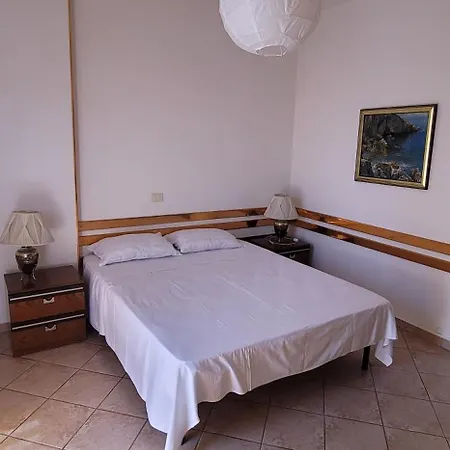 By The Sea Apartment *